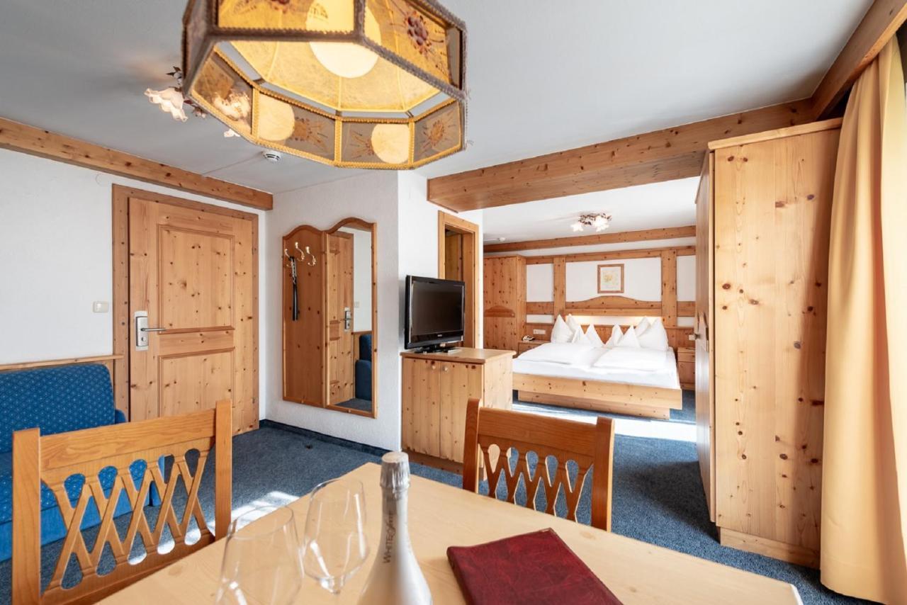Hotel Alpenrose 佩尔蒂绍 外观 照片