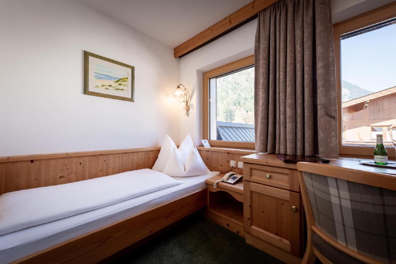 Hotel Alpenrose 佩尔蒂绍 外观 照片